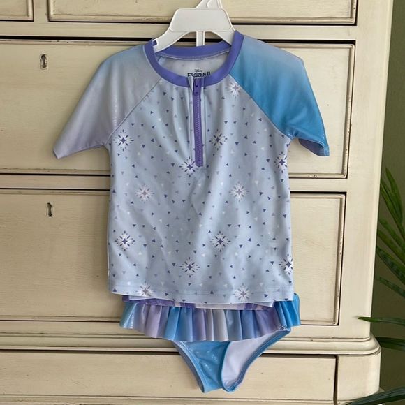Disney Frozen 3 piece swim wear 2T - Picture 2 of 9